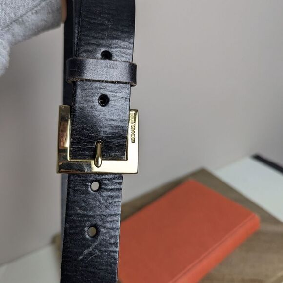 Michael Kors Black Leather Belt Gold Buckle Adjustable 29-33” - Picture 5 of 10